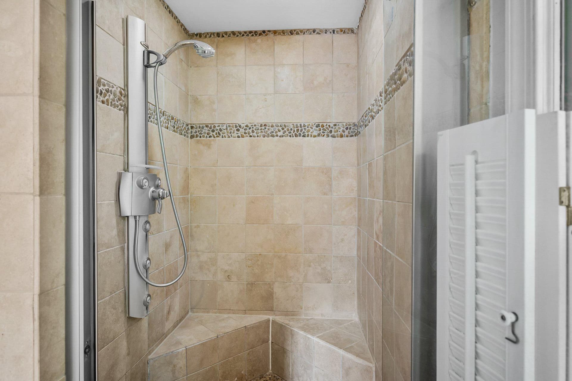 2085 Cobblestone Lane photo 26