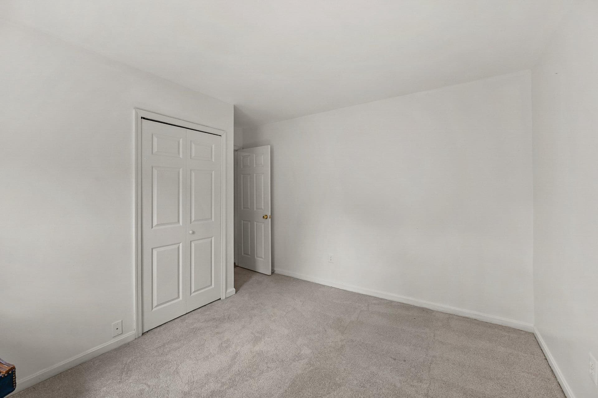 2085 Cobblestone Lane photo 32