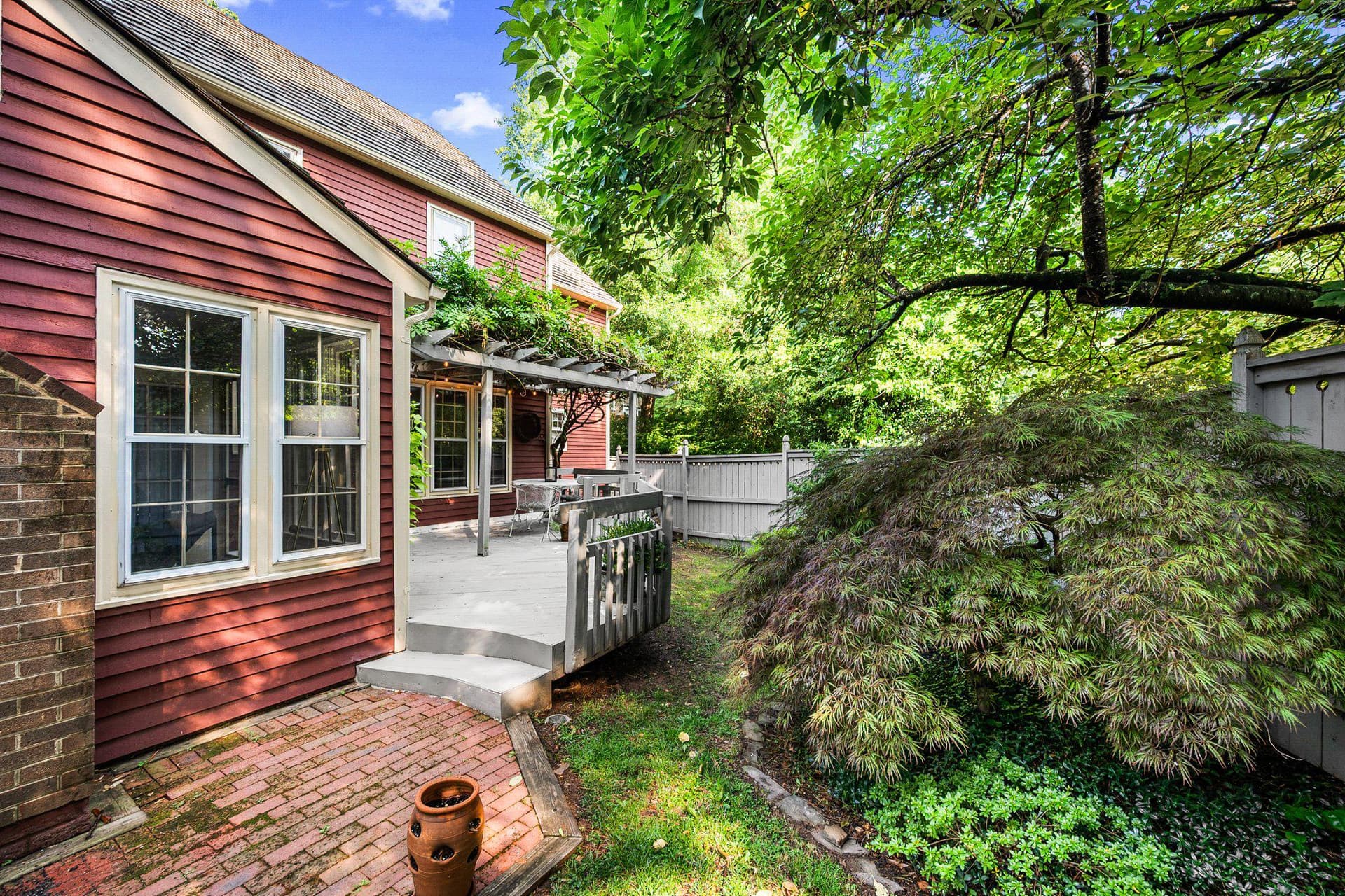 2085 Cobblestone Lane photo 44