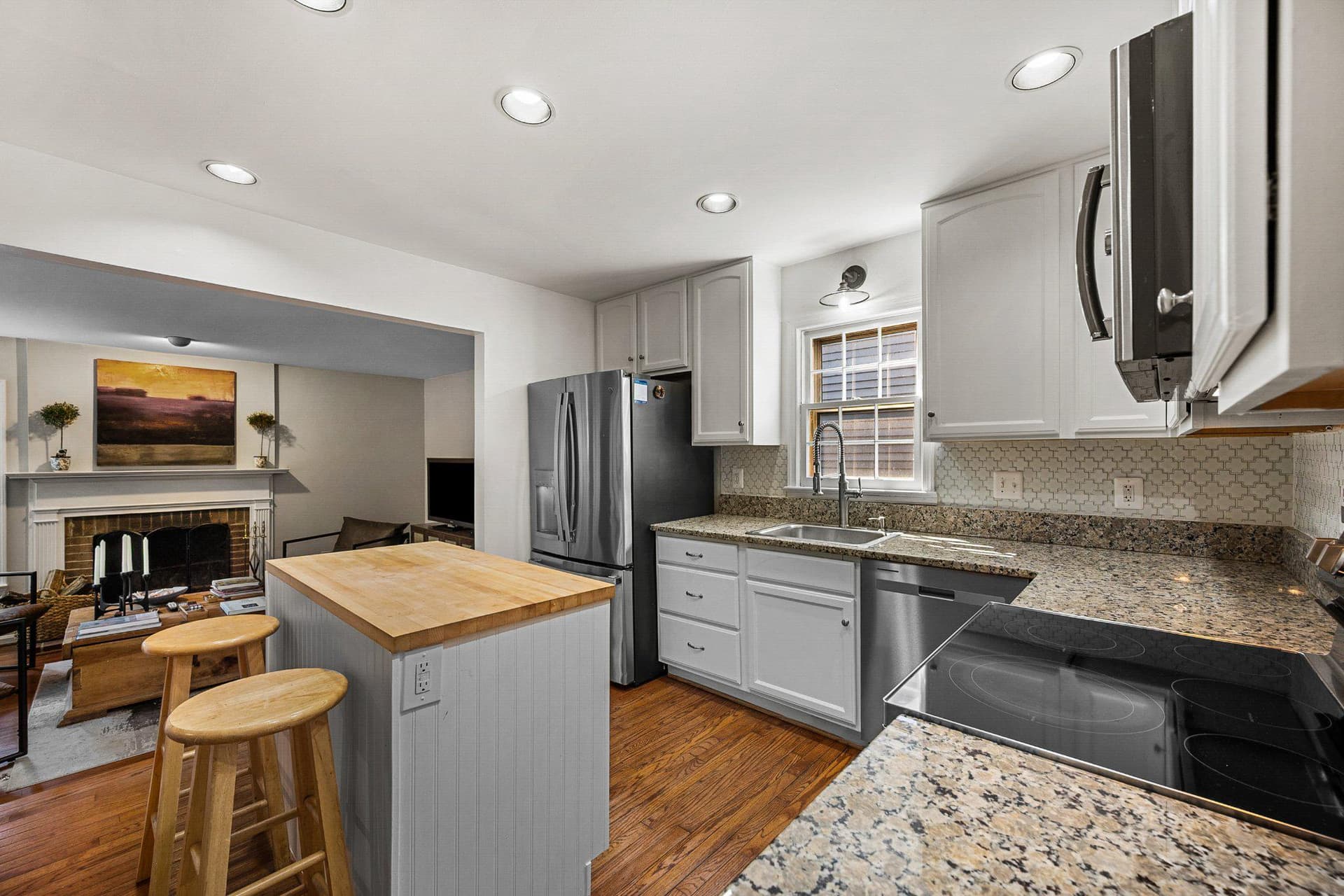 2085 Cobblestone Lane photo 5