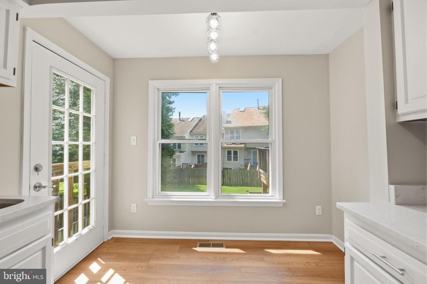 6027 Rockton Court photo 13