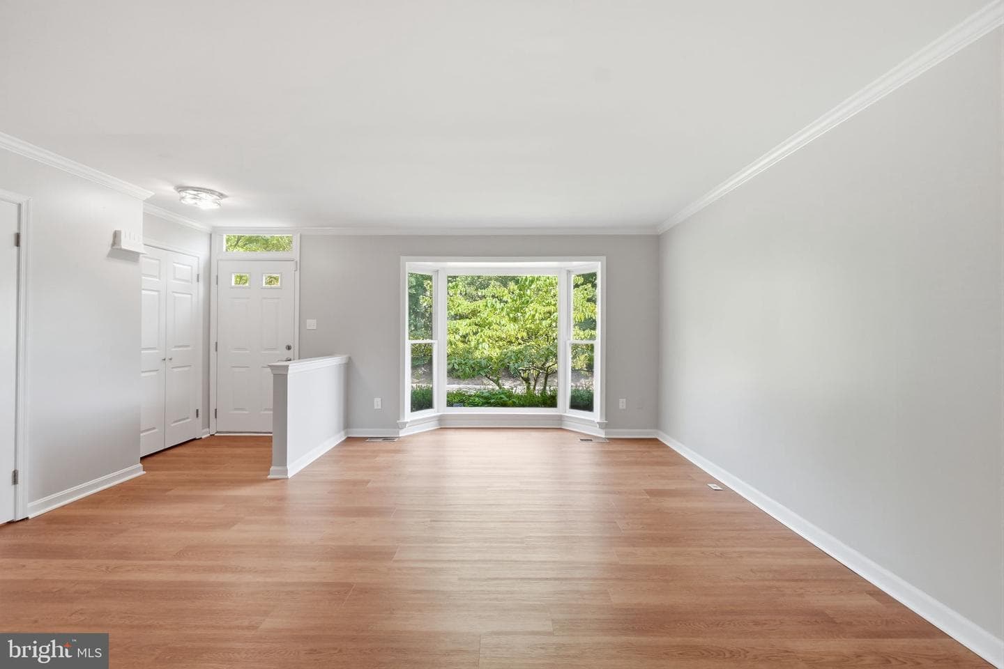6027 Rockton Court photo 4
