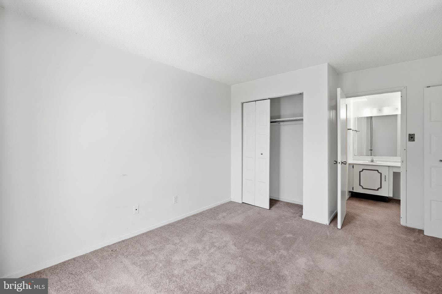 2311 Pimmit Drive #511e photo 9