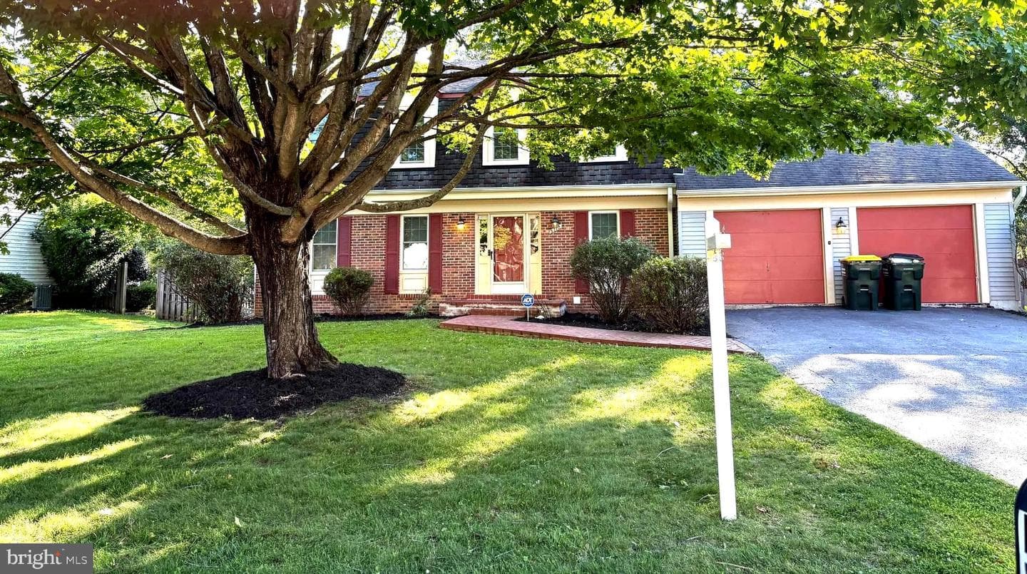 5710 Mackenzie Street photo 1