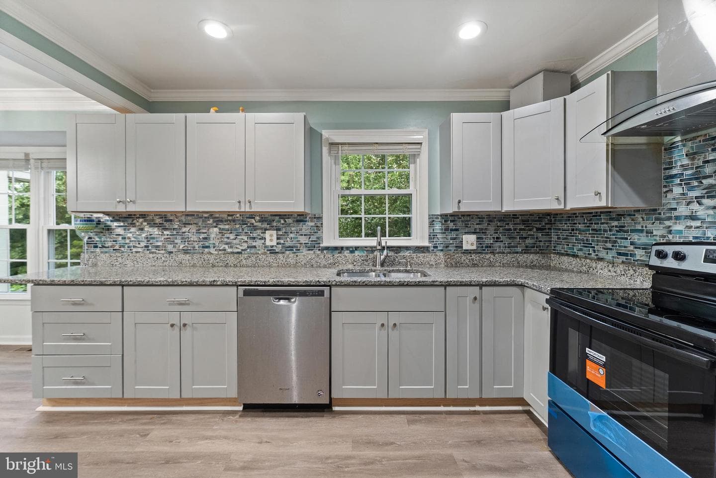 7925 Pebble Brook Court photo 14