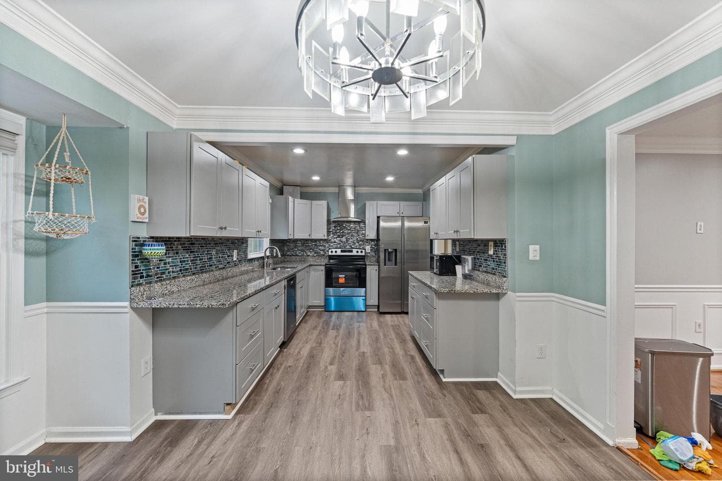 7925 Pebble Brook Court photo 8