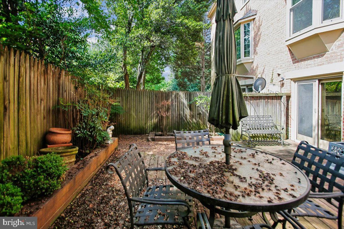 1403 McLean Mews Court photo 10