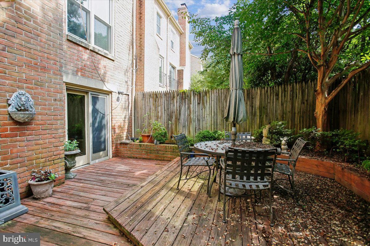 1403 McLean Mews Court photo 11