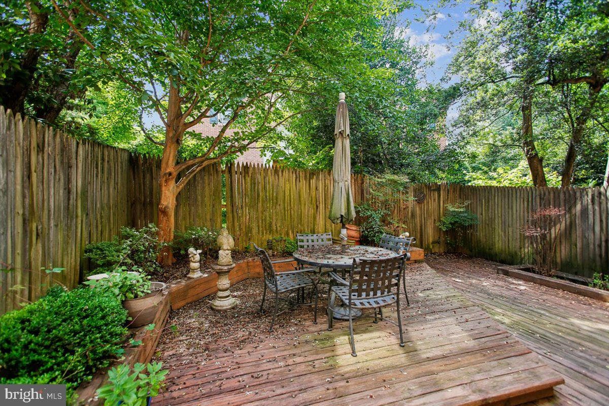 1403 McLean Mews Court photo 12