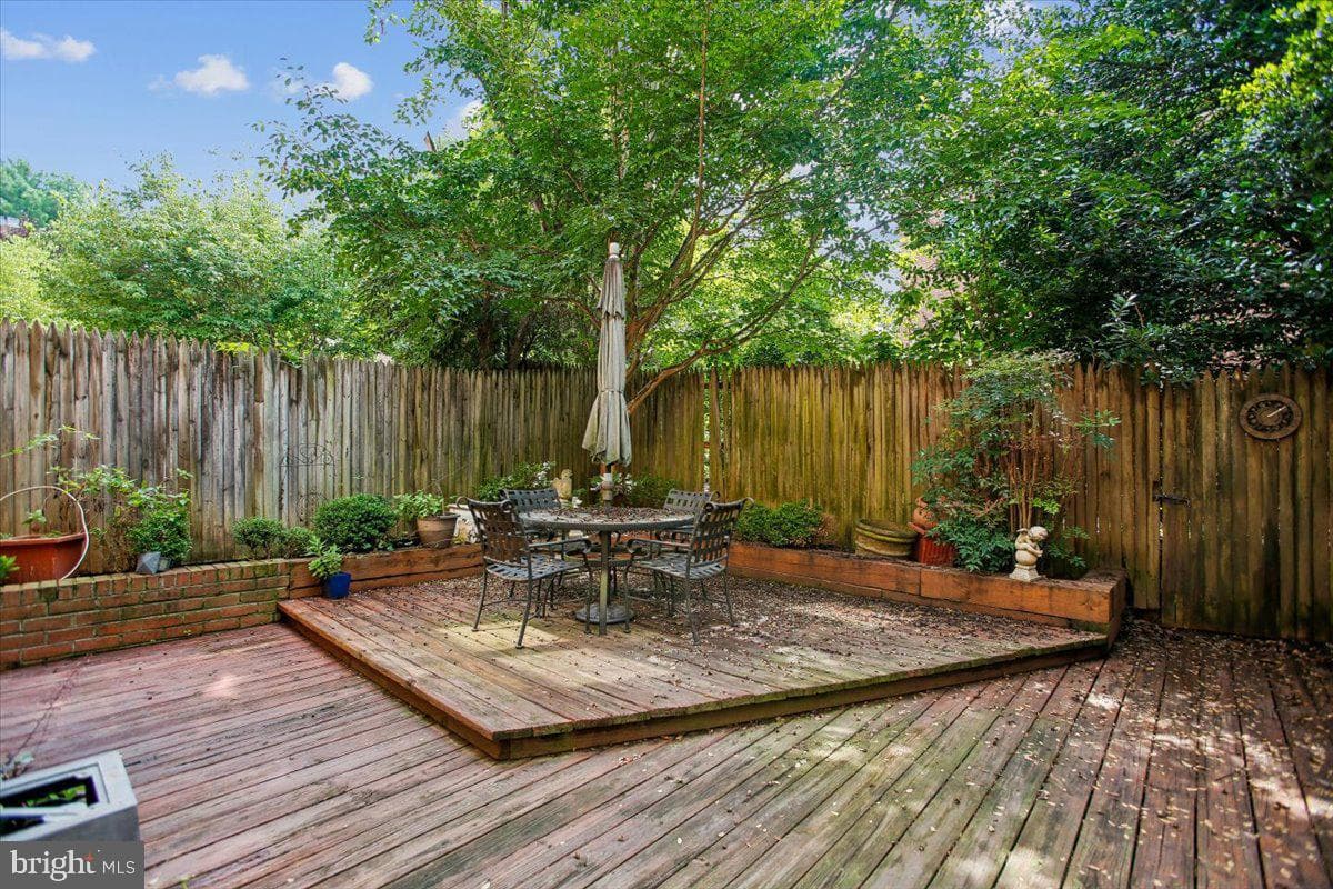 1403 McLean Mews Court photo 13