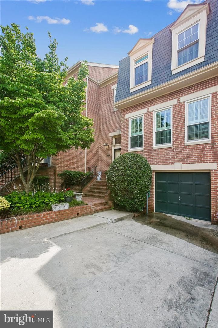 1403 McLean Mews Court photo 3