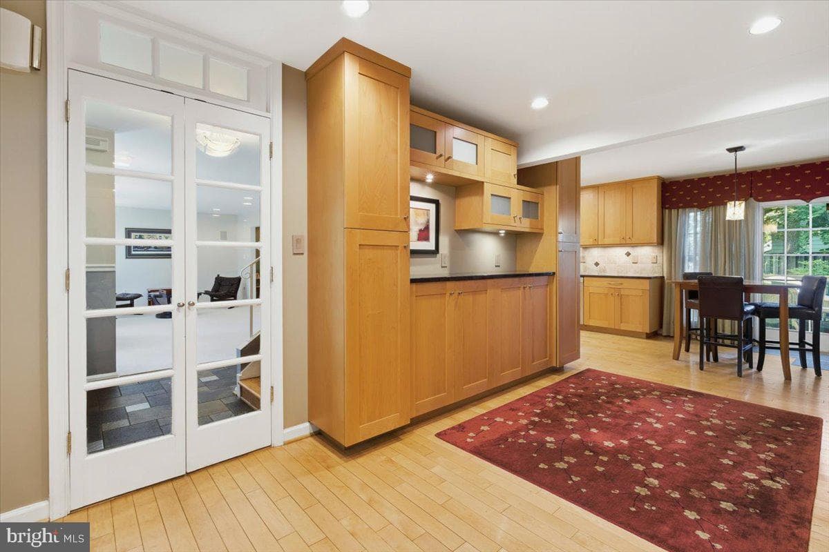 5803 Hall Street photo 11