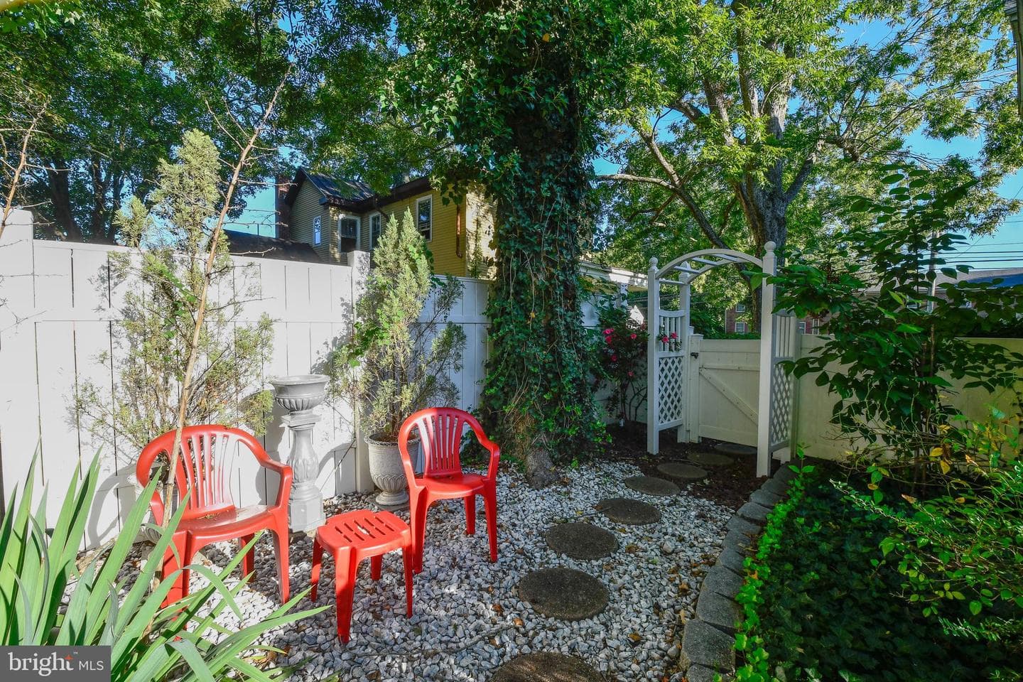 310 Southampton Street photo 40