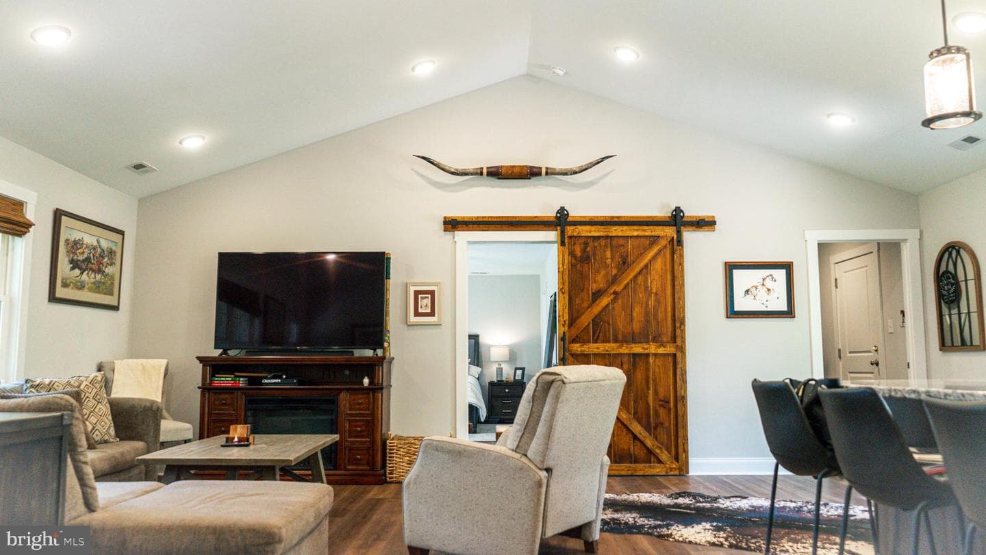 3417 Cedar Plains Road photo 15