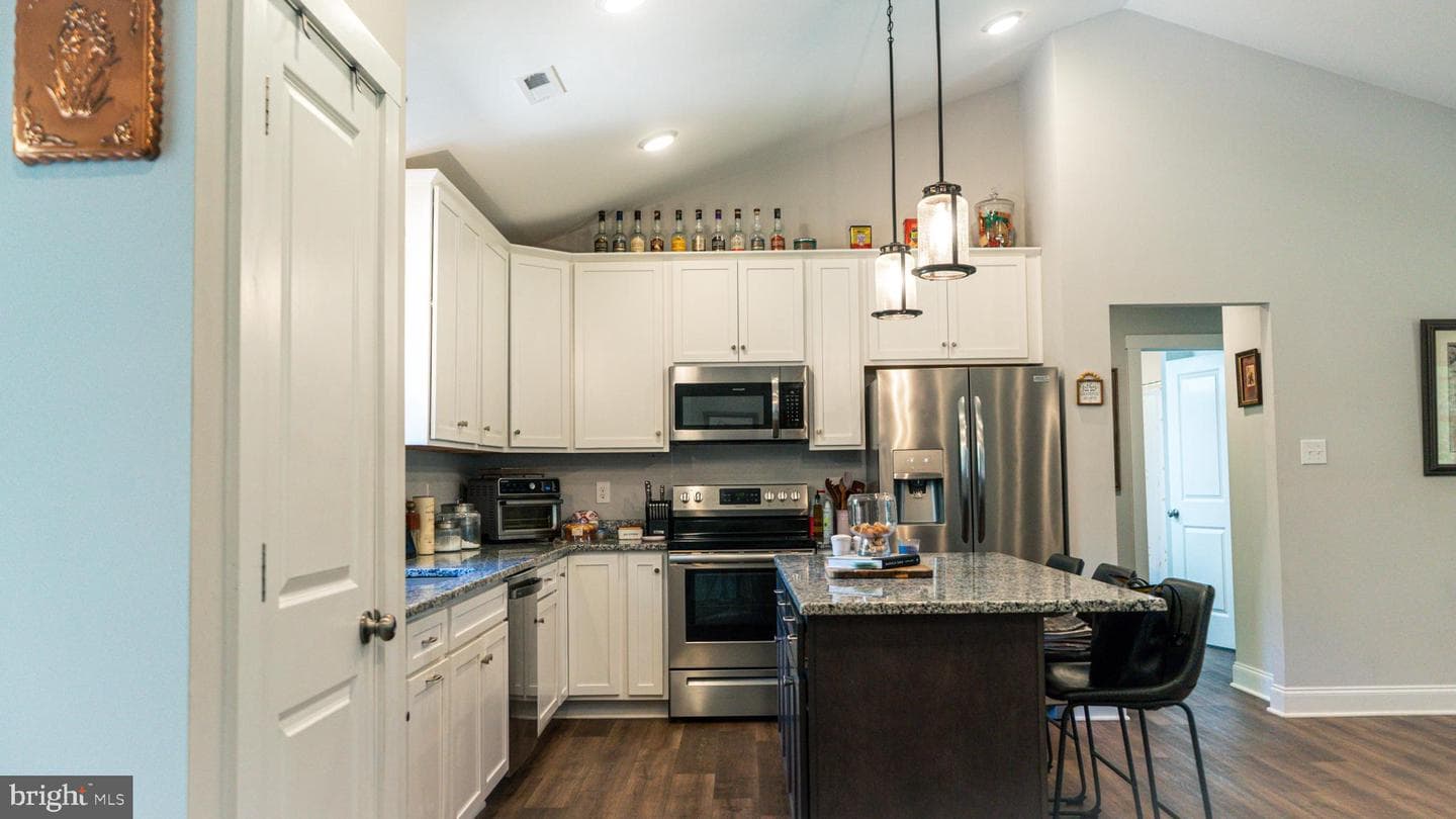 3417 Cedar Plains Road photo 8