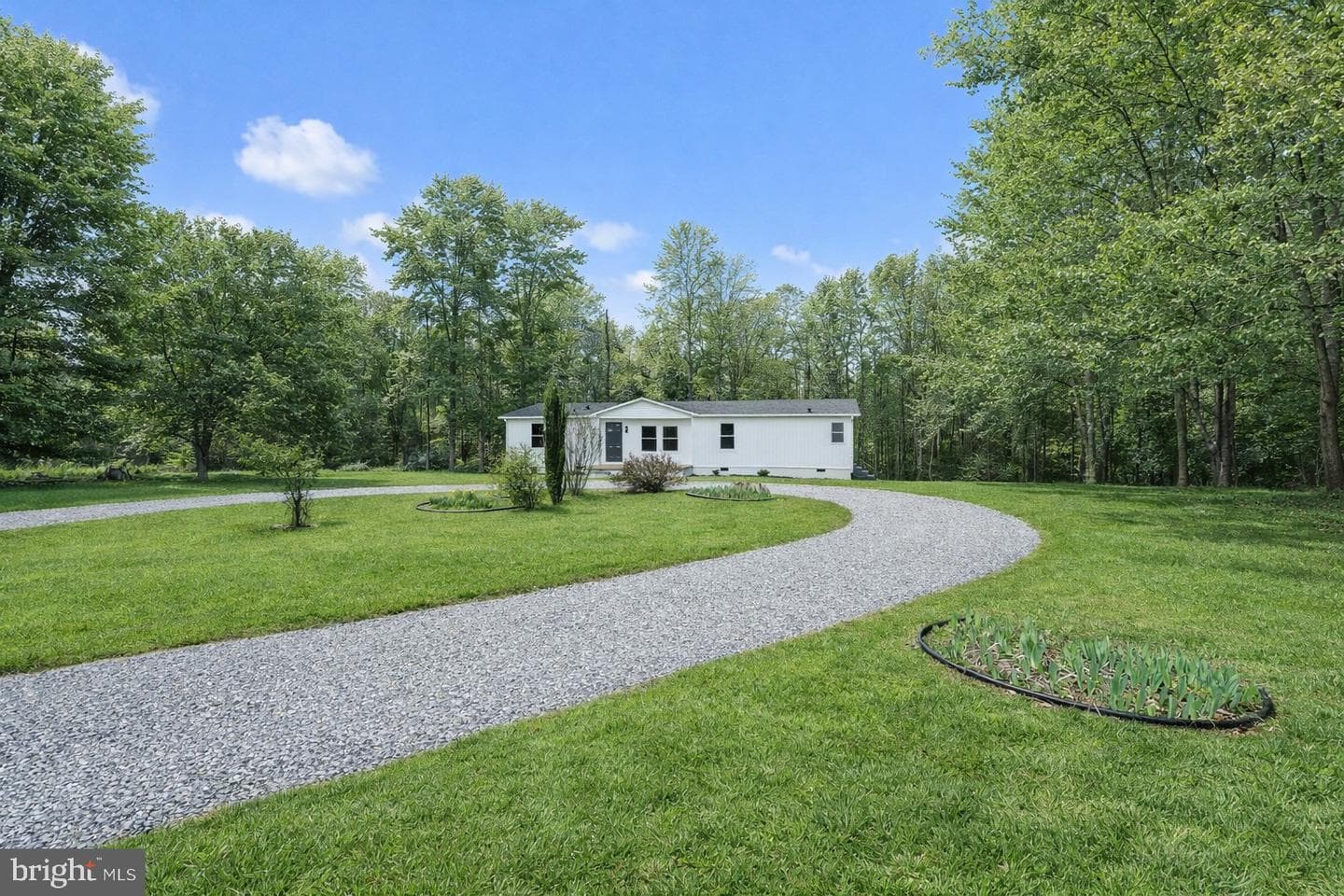 3662 Whitehall Road photo 2