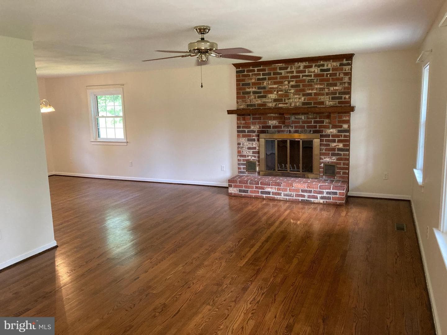 2412 Fairground Road photo 10
