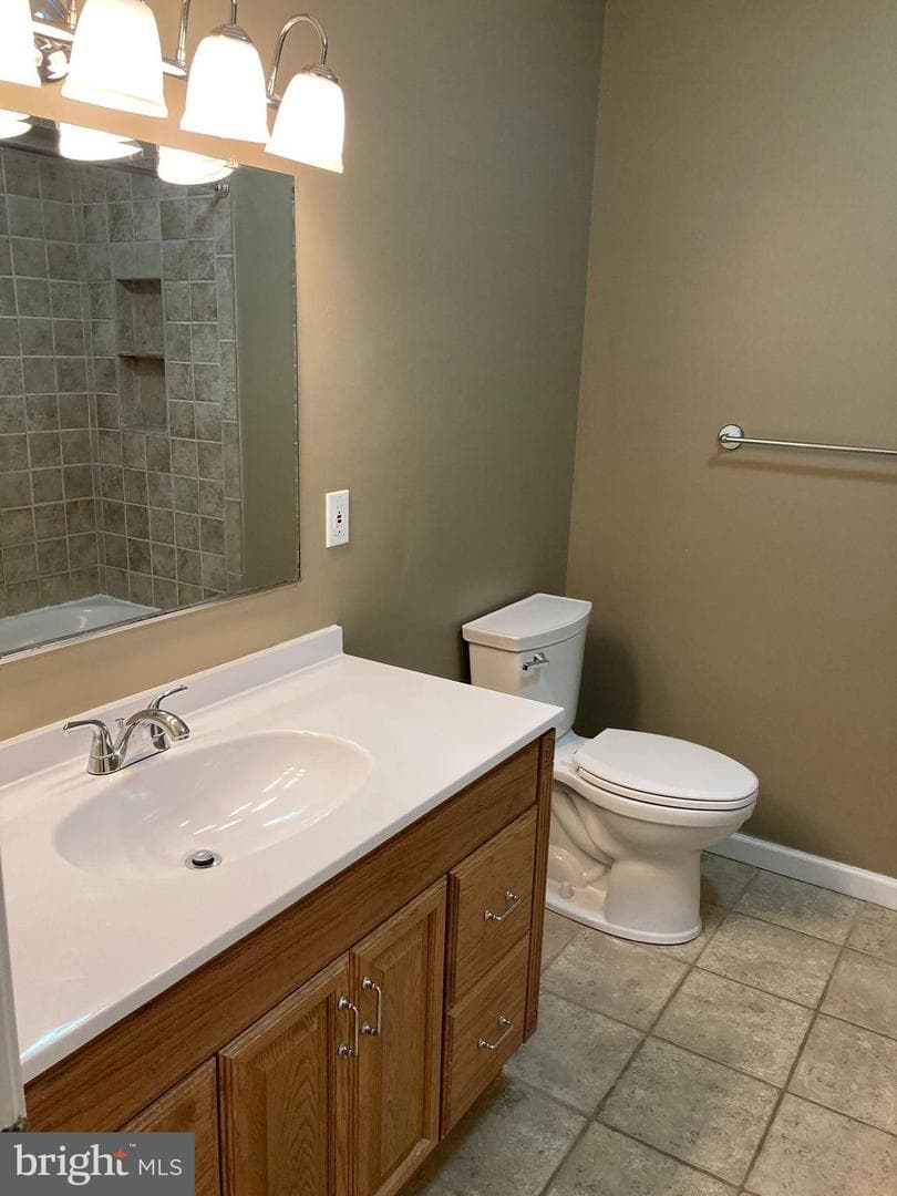2412 Fairground Road photo 21
