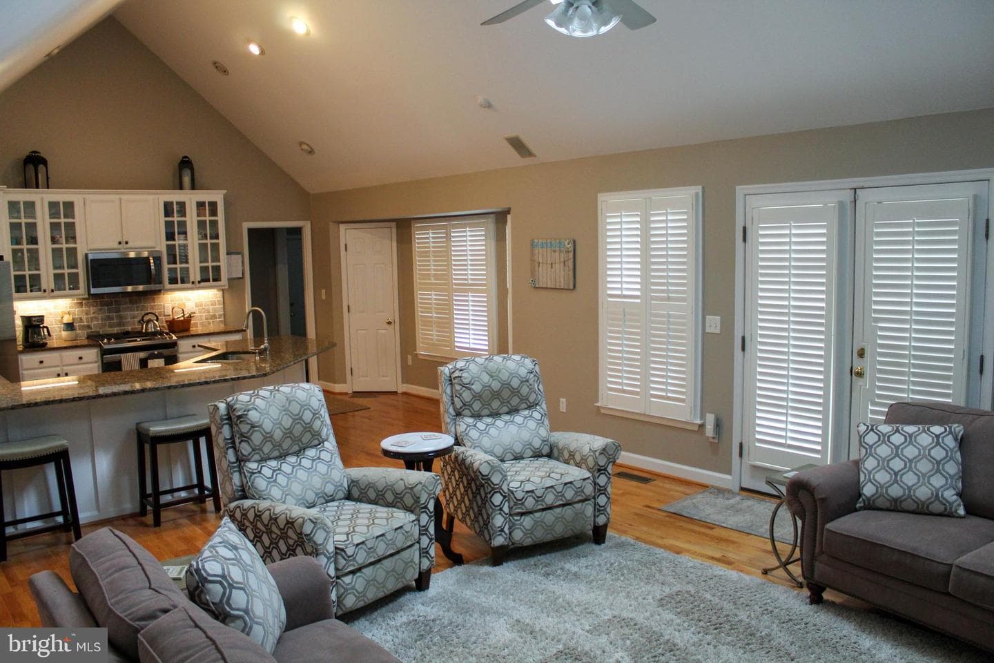 6919 Fredericksburg Road photo 17