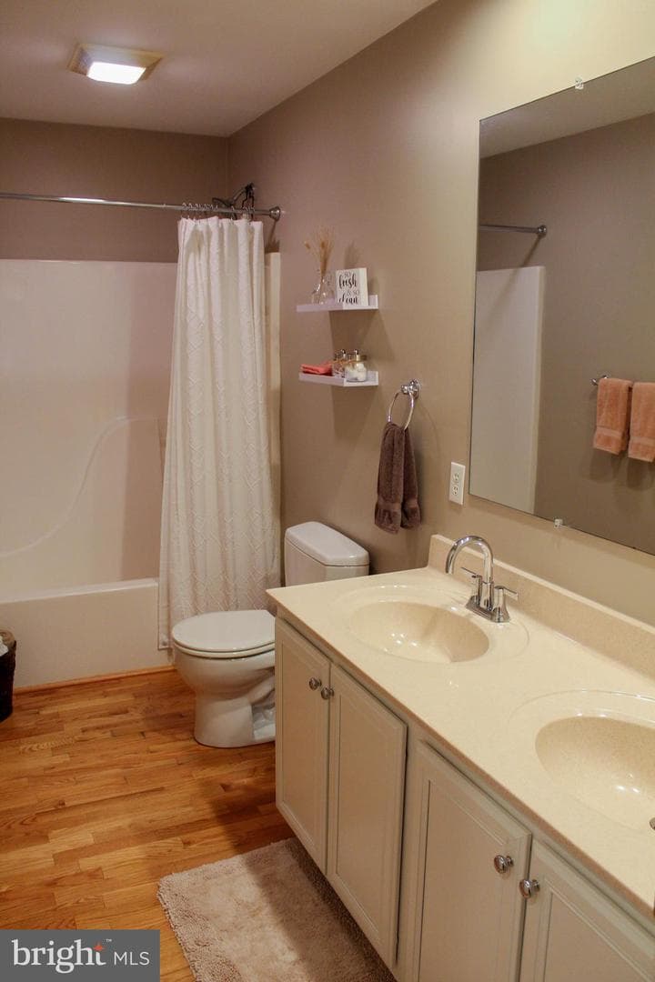 6919 Fredericksburg Road photo 24