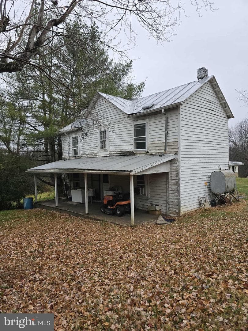 729 Celt Road photo 5