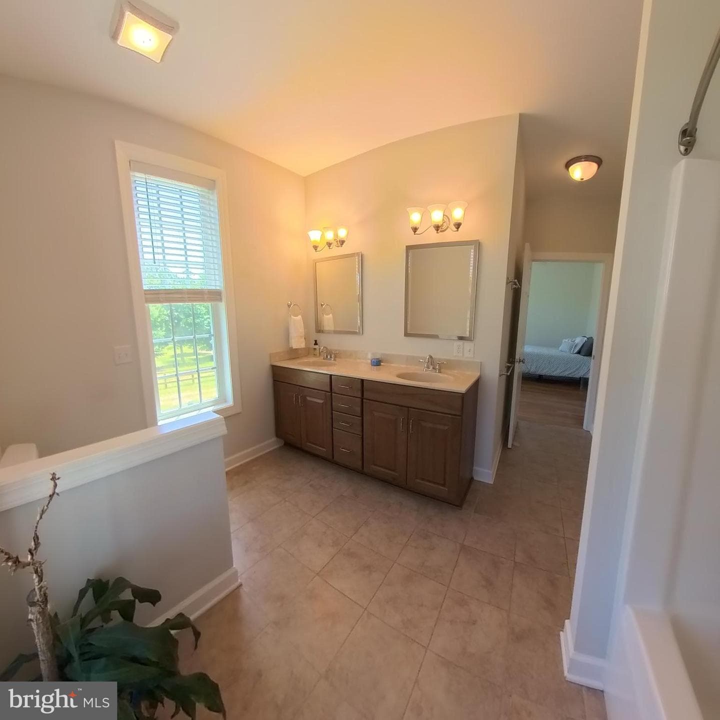 1225 Middle River Road photo 29