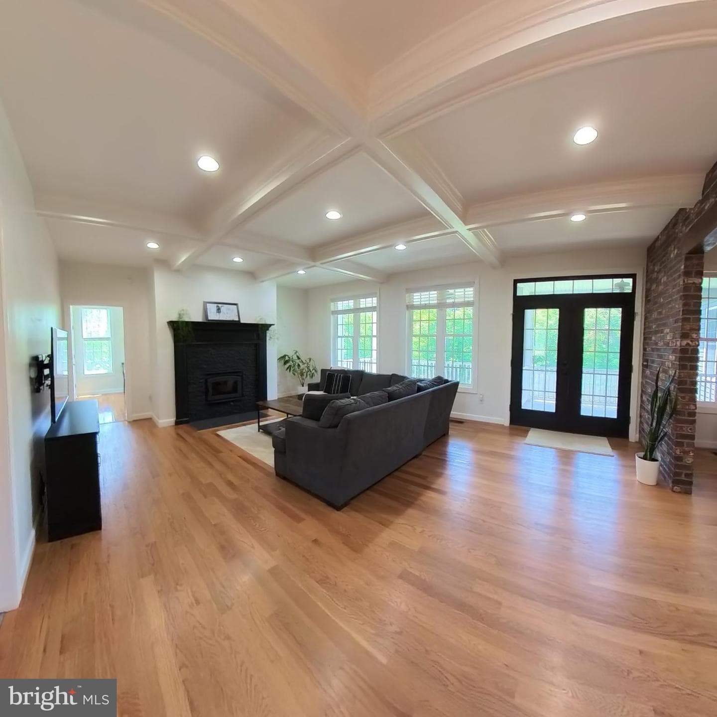 1225 Middle River Road photo 32
