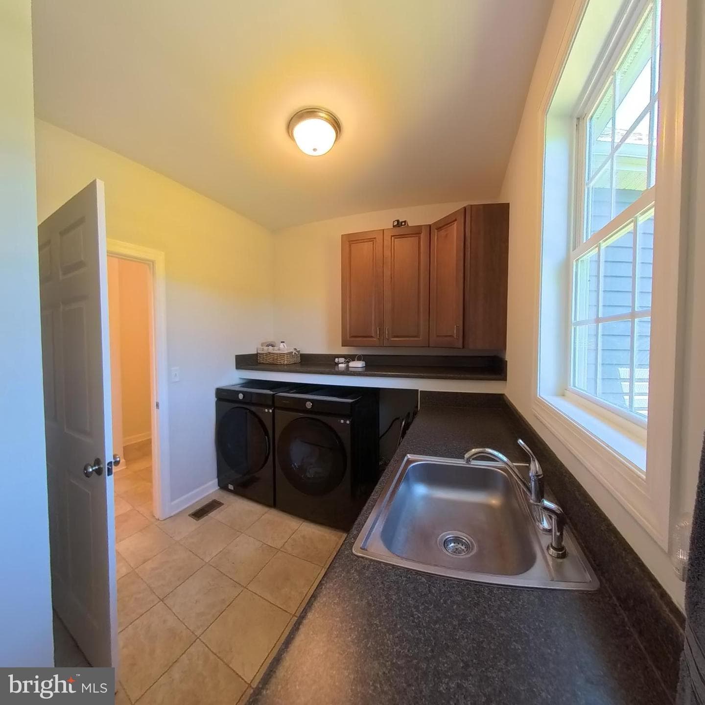 1225 Middle River Road photo 48