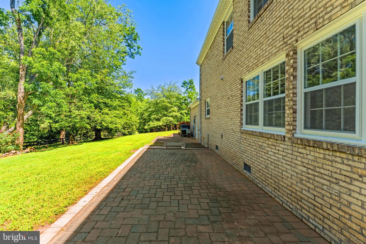 6989 Fredericksburg Rd photo 62
