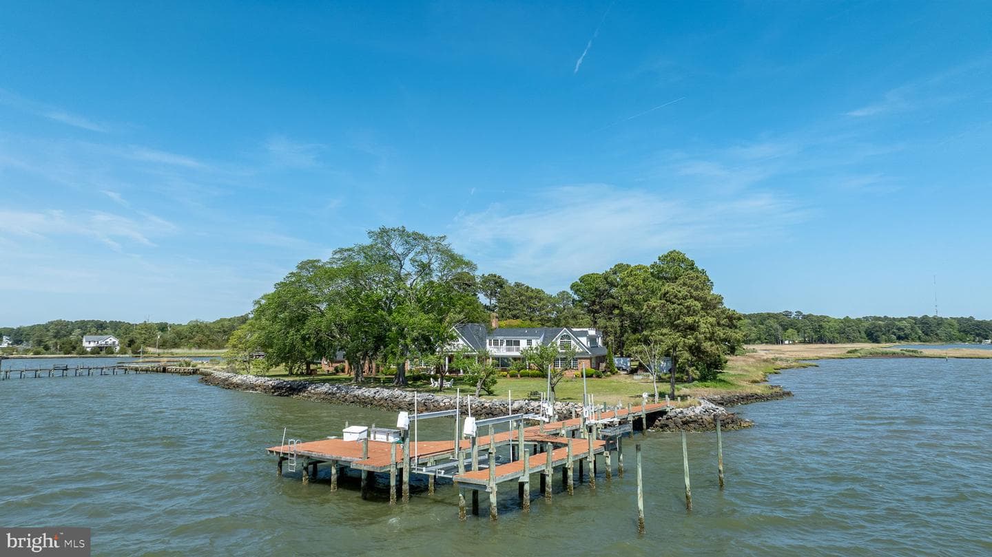 6454 Carmines Island Lane photo 3