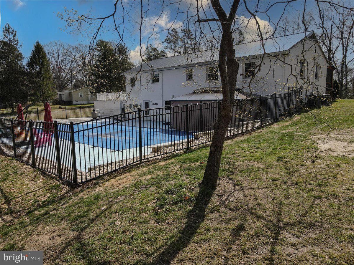 7022 Springhill Road photo 28