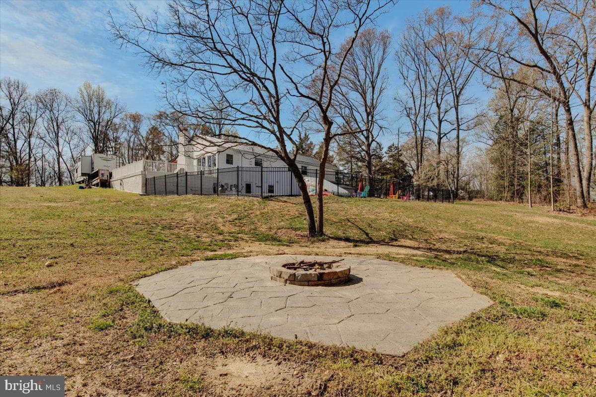 7022 Springhill Road photo 30