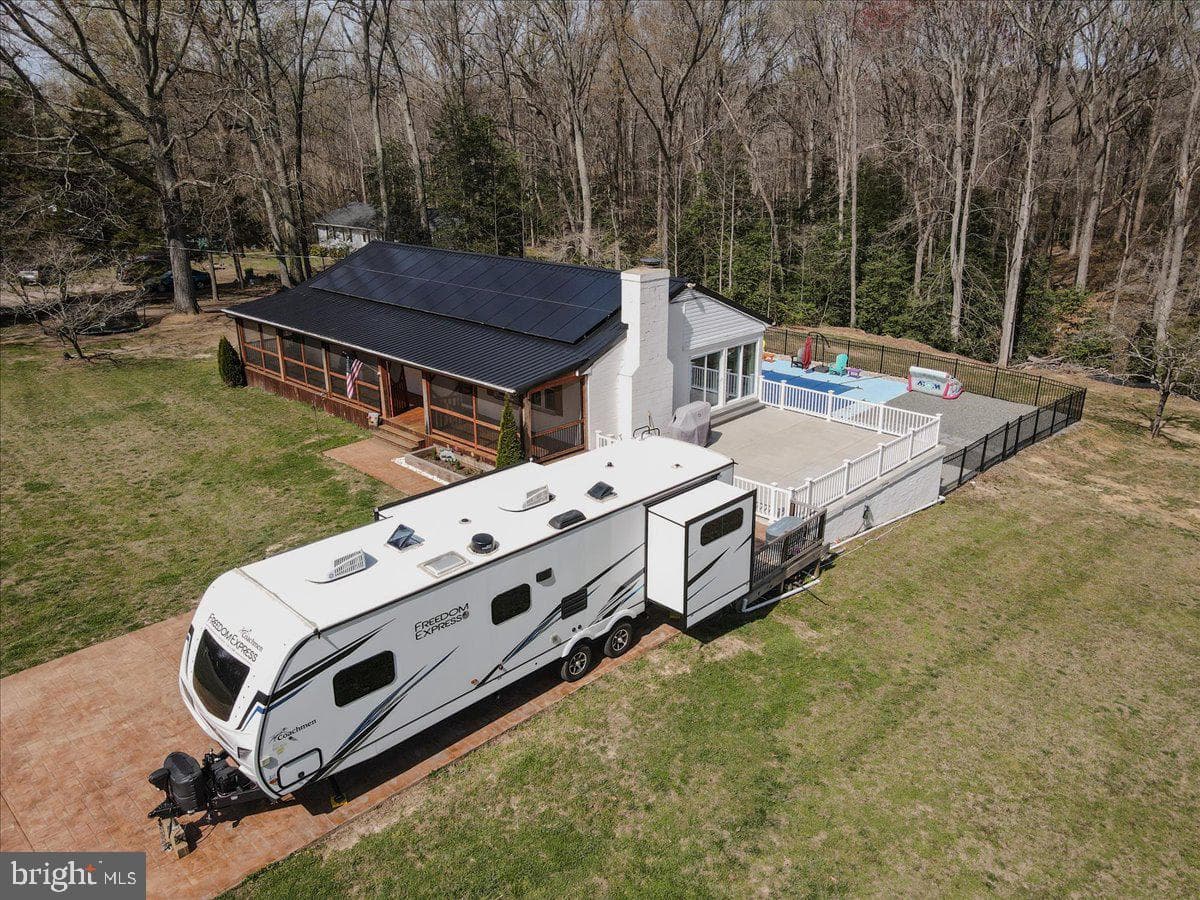 7022 Springhill Road photo 32