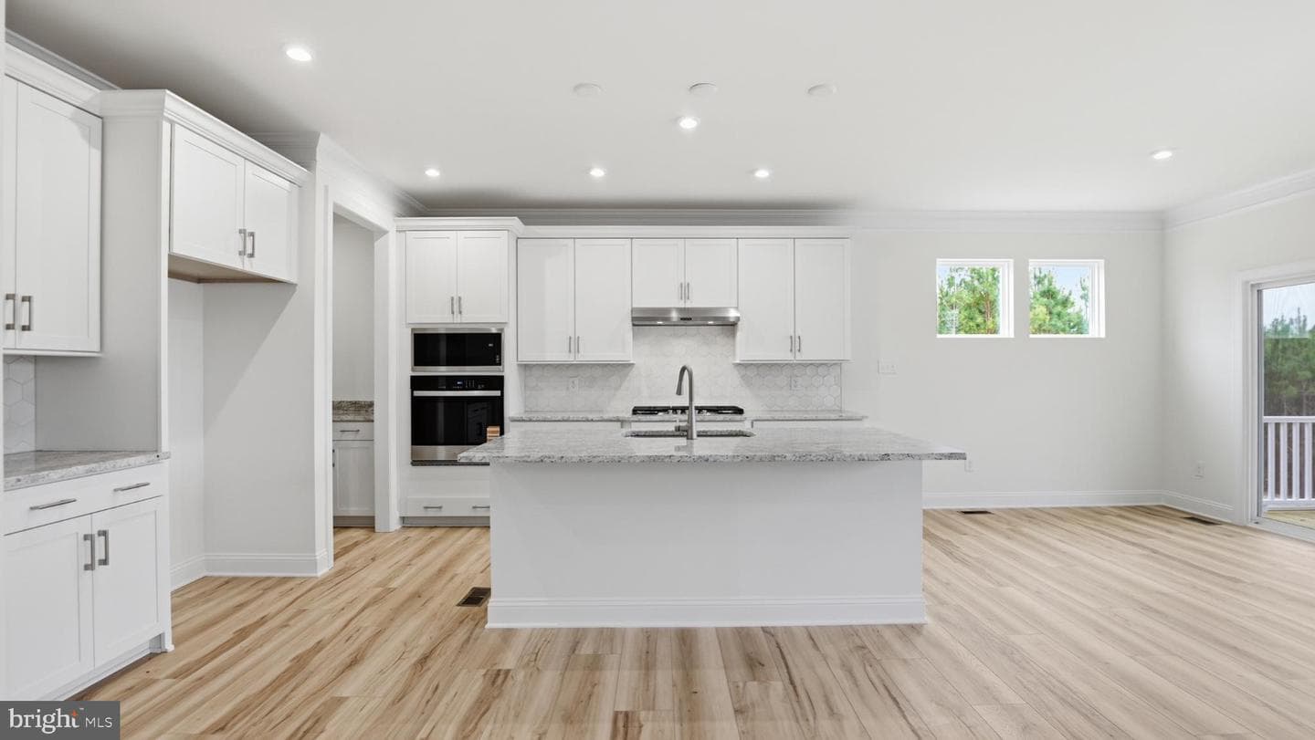 16884 Watchman Way photo 3