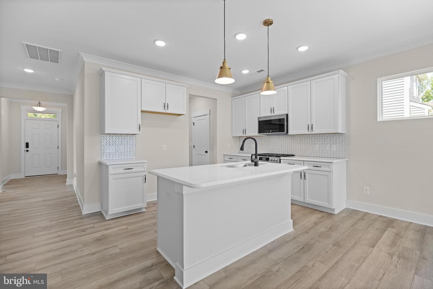 10263 Szalay Lane photo 3