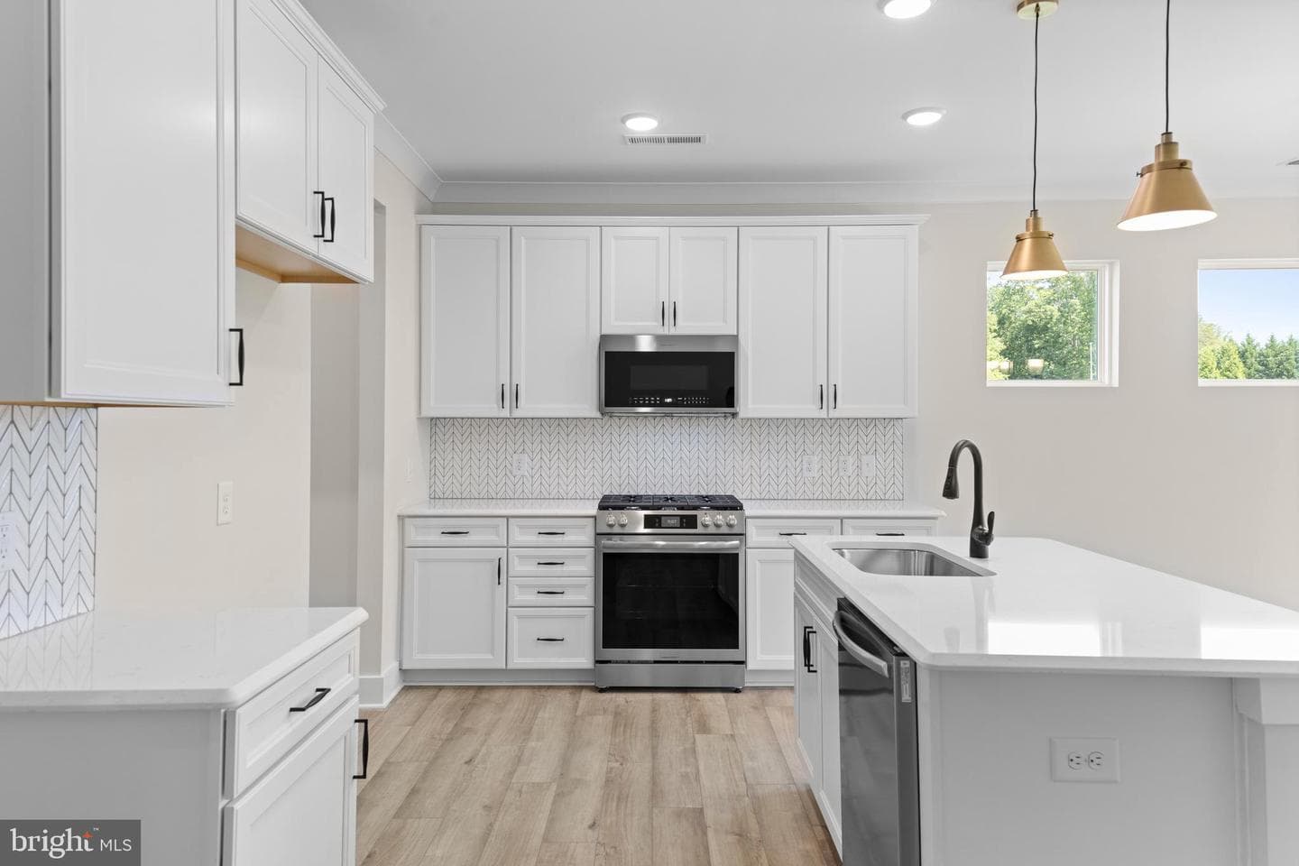 10263 Szalay Lane photo 5