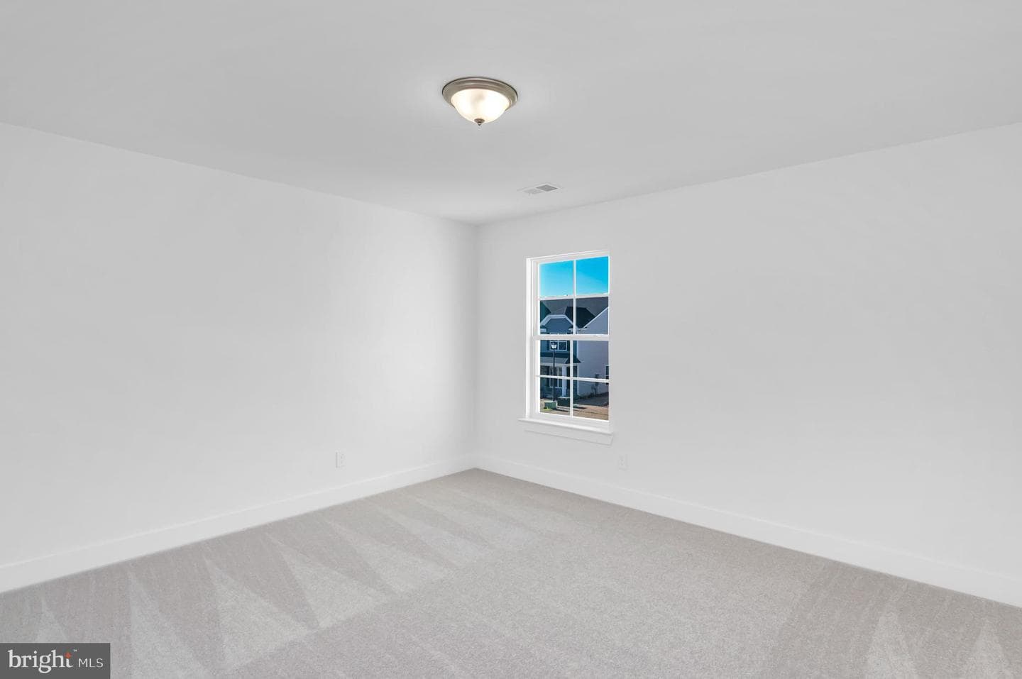 10243 Szalay Lane photo 9