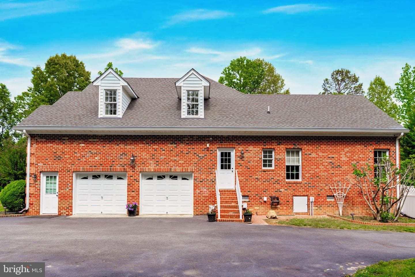 11029 Brookhollow Drive photo 2