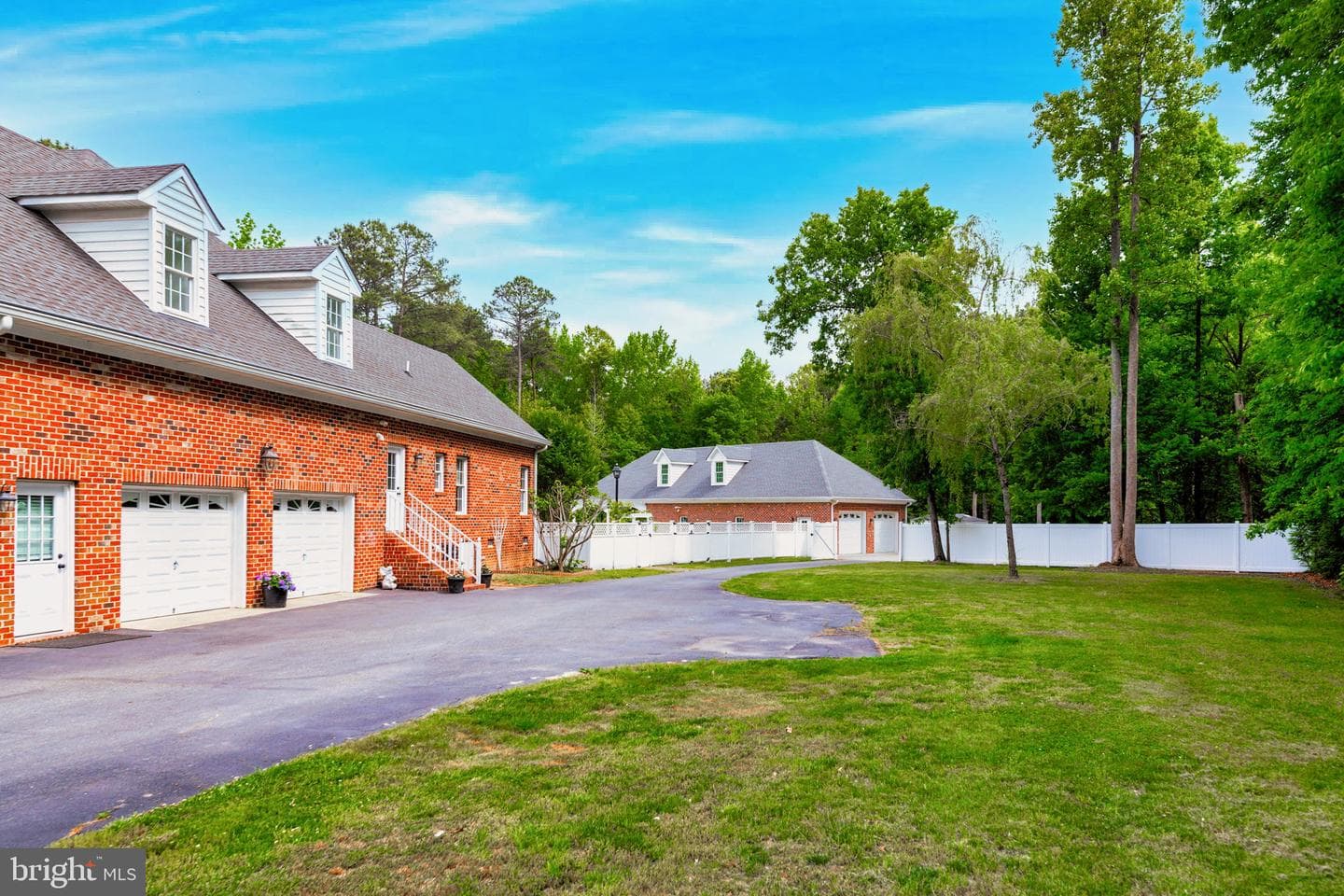 11029 Brookhollow Drive photo 3