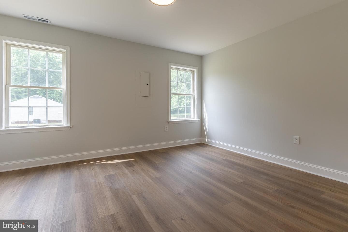 12491 Clinton Heights Drive photo 23