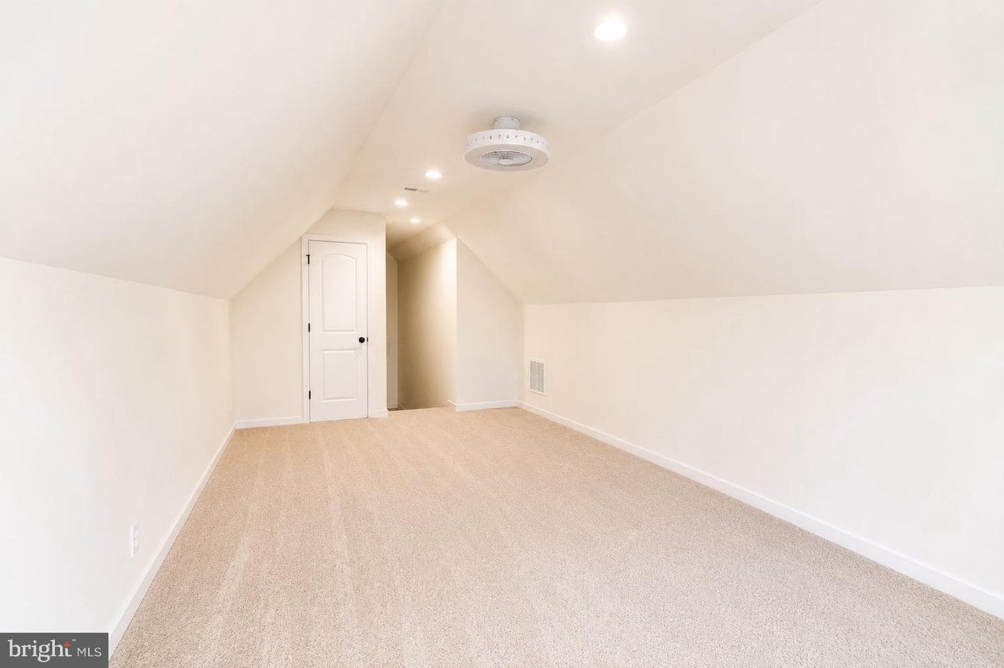 8500 Chippingford Lane photo 33