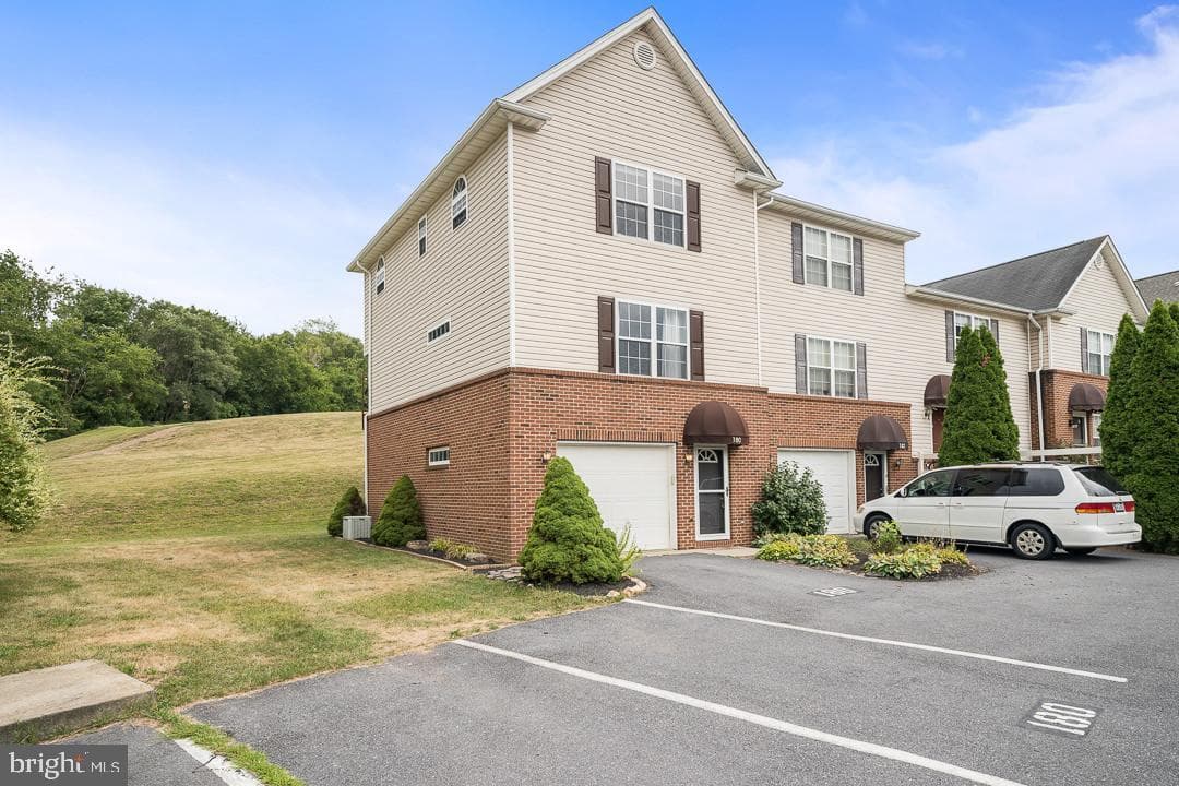 180 Emerson Lane