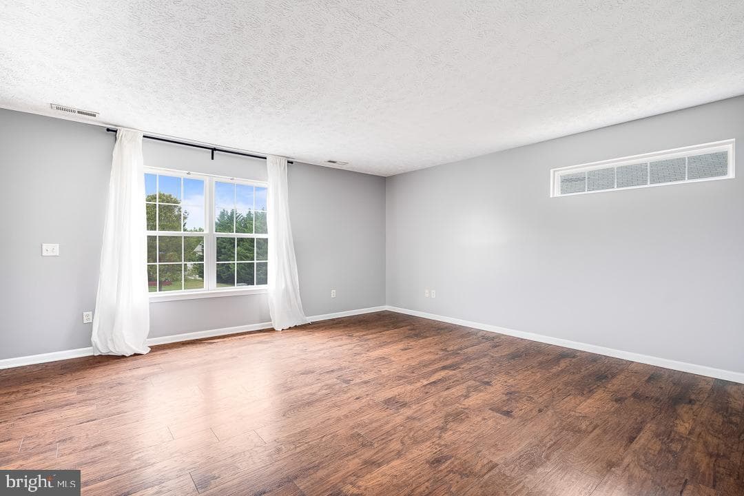 180 Emerson Lane photo 17