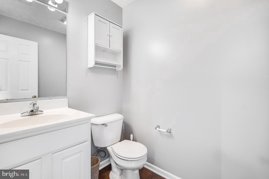 180 Emerson Lane photo 20