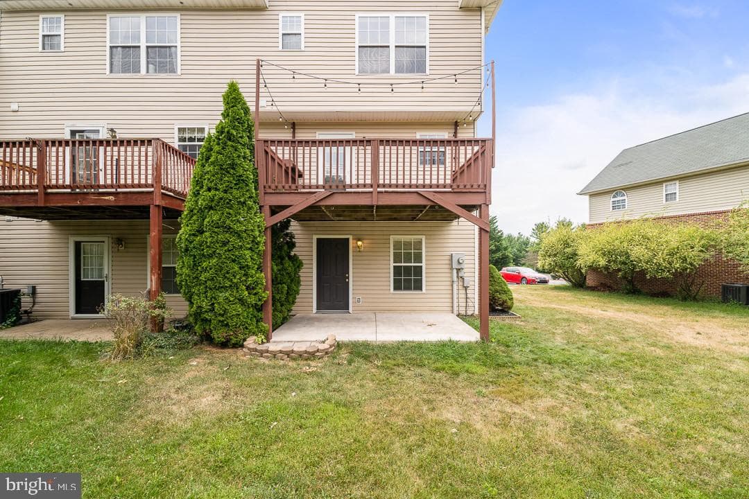 180 Emerson Lane photo 39