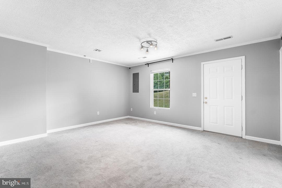 180 Emerson Lane photo 9