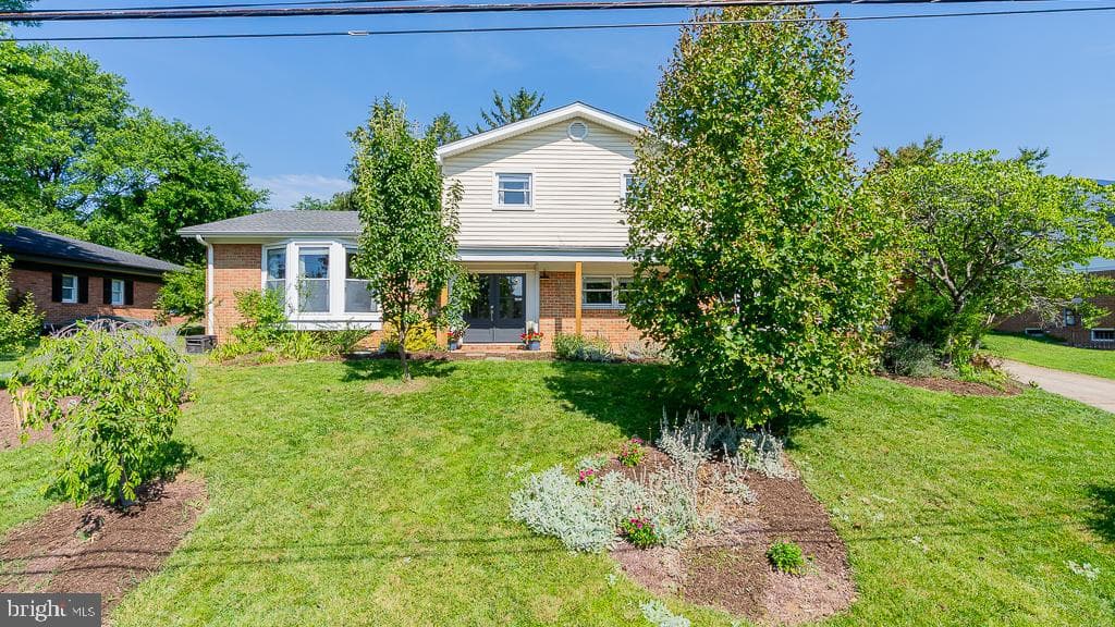 451 Myers Avenue photo 2