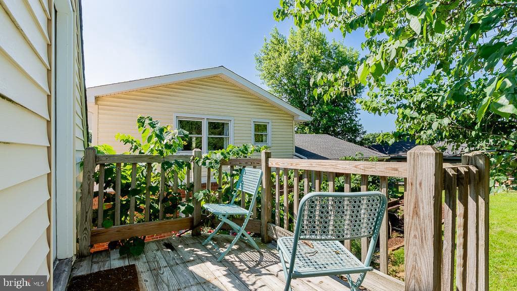 451 Myers Avenue photo 60