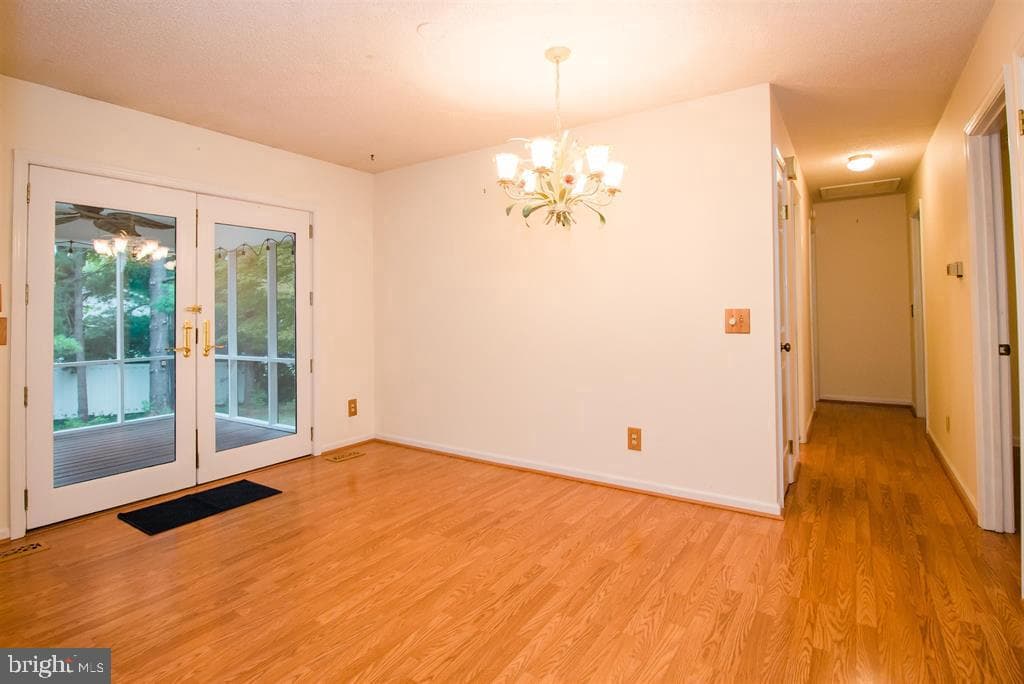 16 Tamela Court photo 15