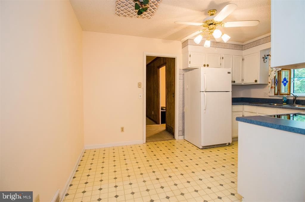 16 Tamela Court photo 16